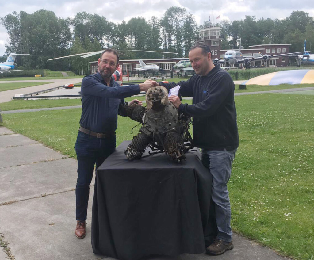 Unieke vliegtuigvondst op Groningen Airport Eelde